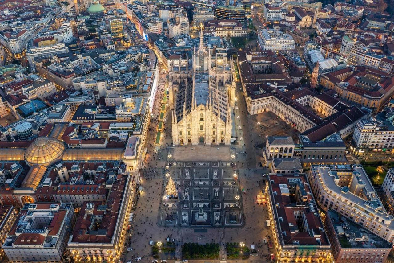 Porta Venezia • Duomo Wi-Fi • Netflix • Metro, Milan